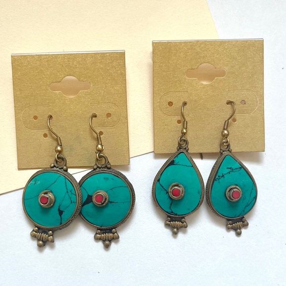 🏷️ boho oval shaped turquoise & red stone dangling earrings - Picture 10 of 12